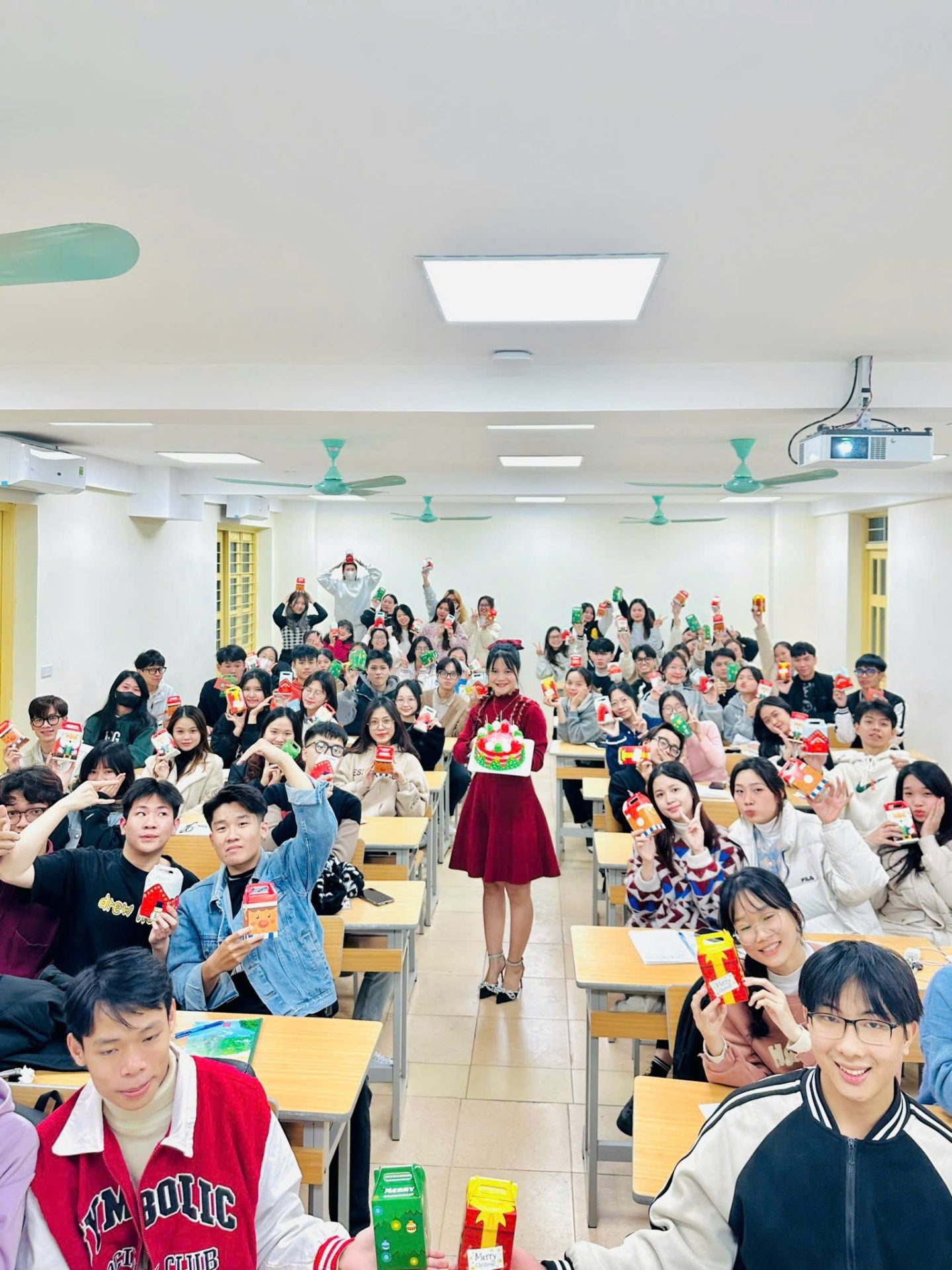 Sinh viên ngành thương mại điện tử